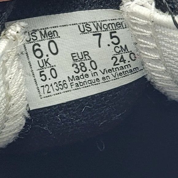 VANS Slip-On Classic Womens 7.5 Black Red Logo Flame Fire Canvas Shoes - Picture 9 of 13